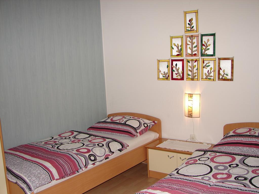 Apartma Veverin * Lokve